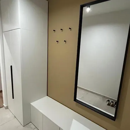 Moderny Dom S Kuchynou, Zahradou A Parkovanim Trenčín